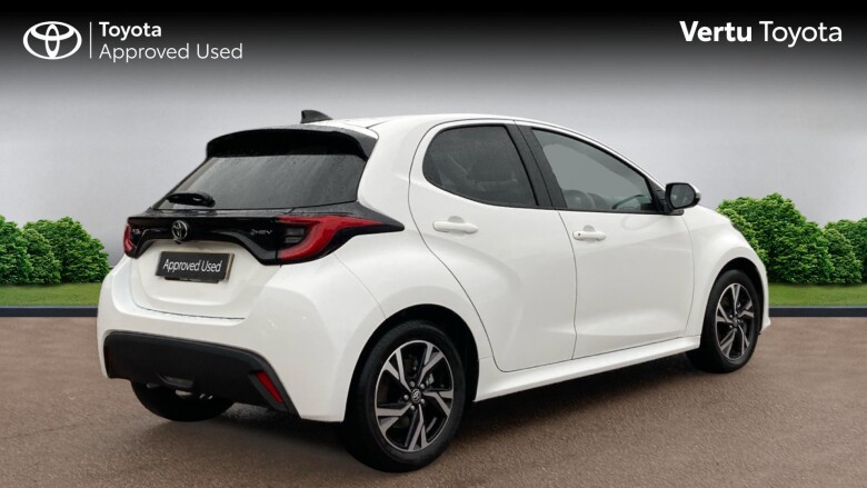 Toyota Yaris 1.5 Hybrid Design 5dr CVT Hybrid Hatchback